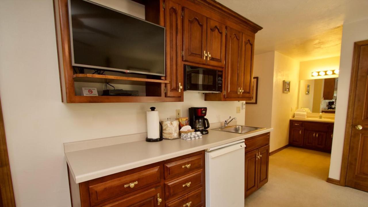 Baileys Harbor Yacht Club Resort 外观 照片